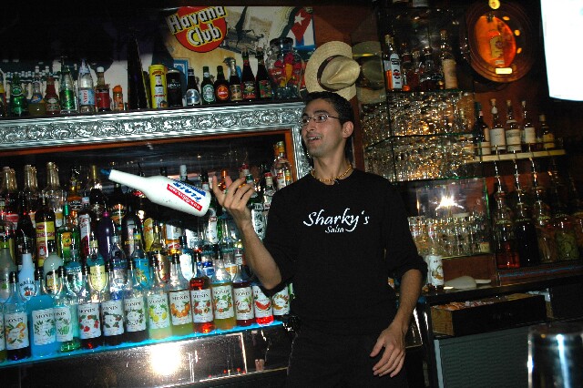 min 2005 11 06 sharkys 079